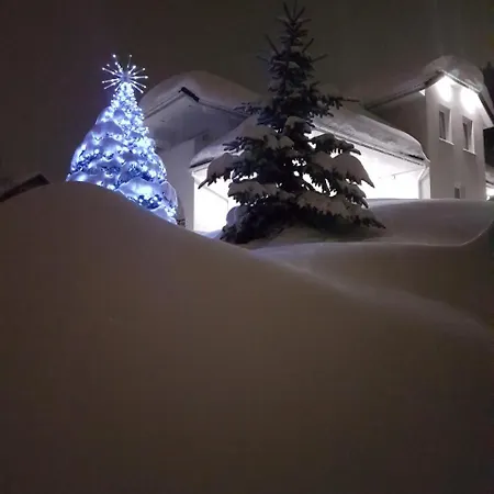 Biały