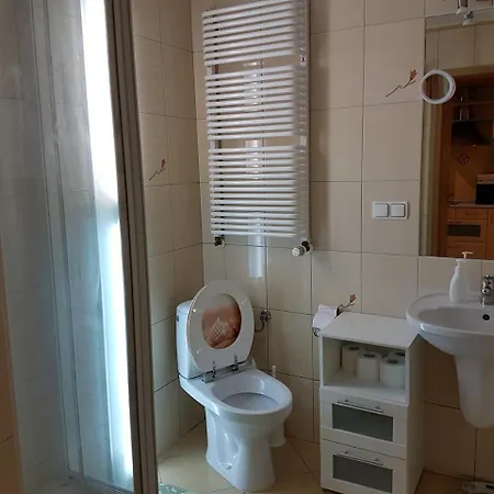 Biały *